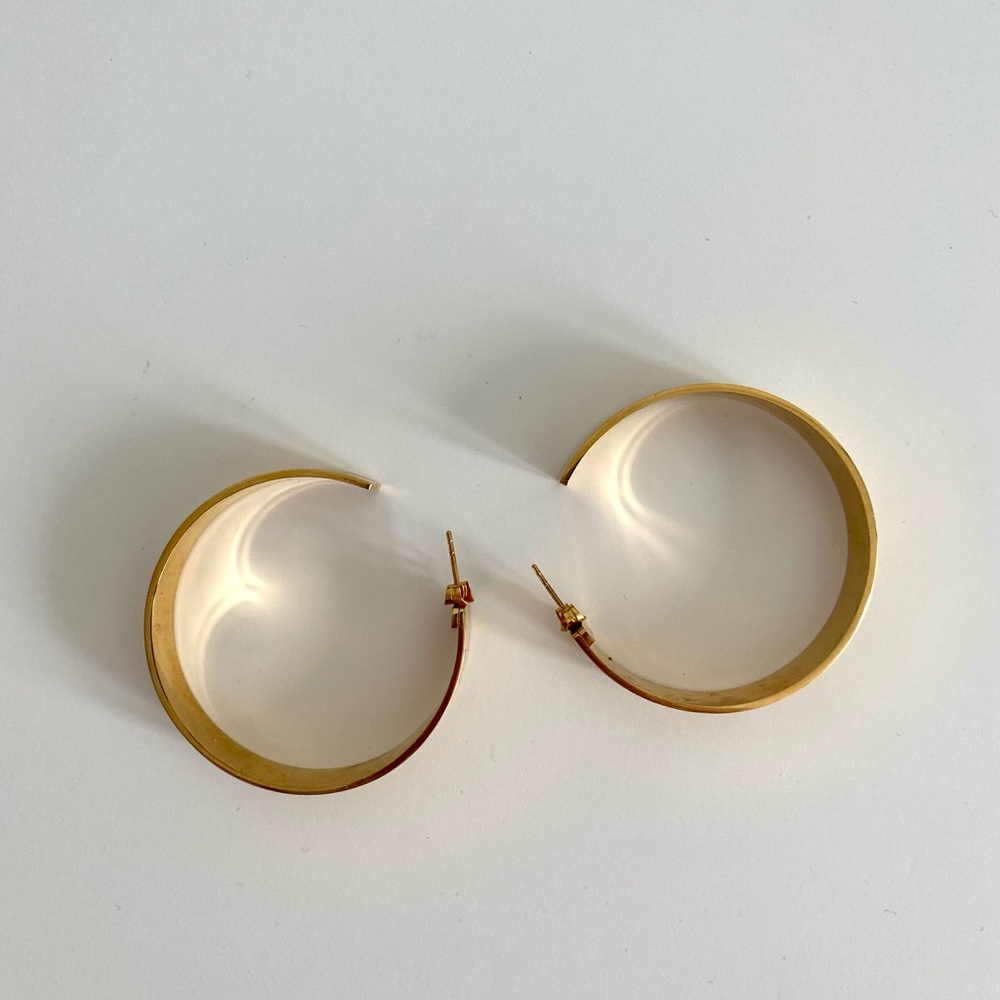 Bagatiba Oversized Roma hoops